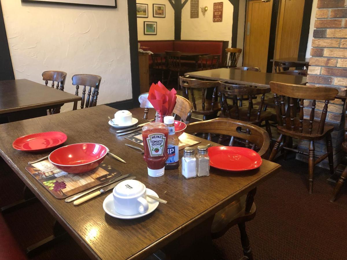Rheolau Arms Bed & Breakfast Swansea Bagian luar foto