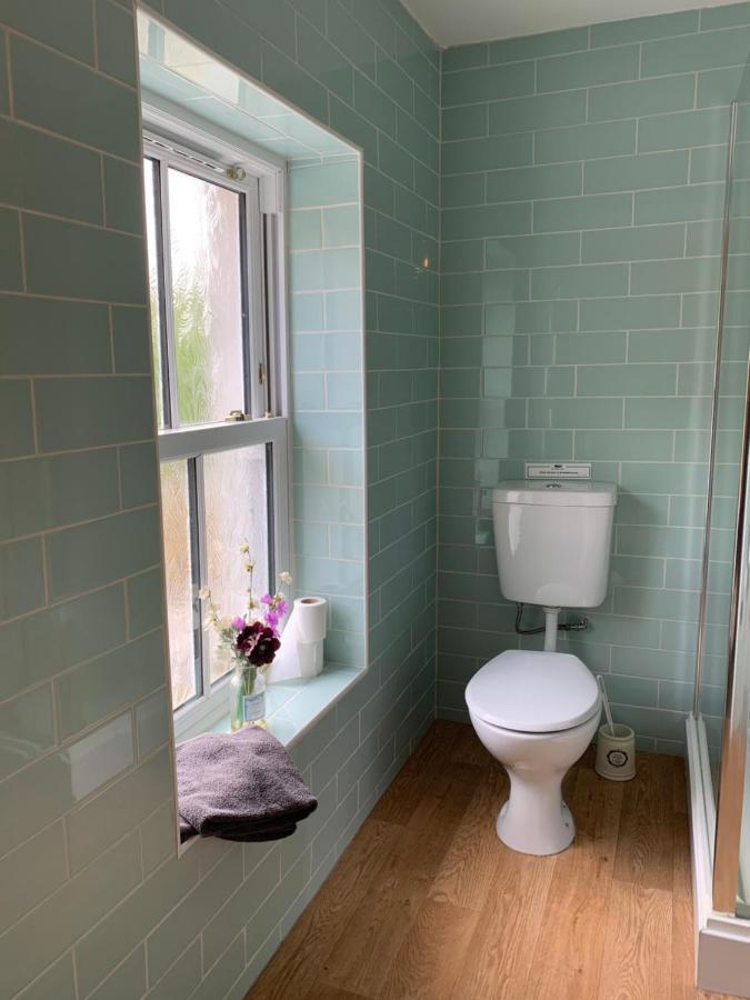 Rheolau Arms Bed & Breakfast Swansea Bagian luar foto
