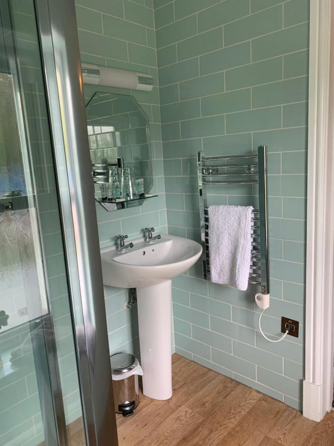 Rheolau Arms Bed & Breakfast Swansea Bagian luar foto